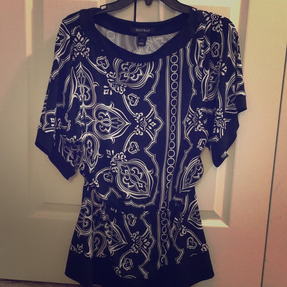 Fun White House Black Market top